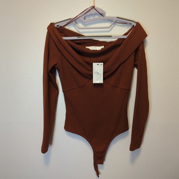 Astr Tops - NWT ASTR Bodysuit size small